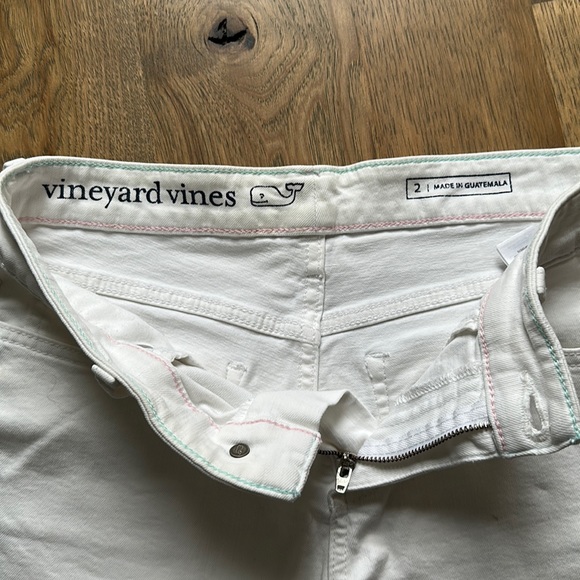 Vineyard Vines white denim shorts - Picture 3 of 4